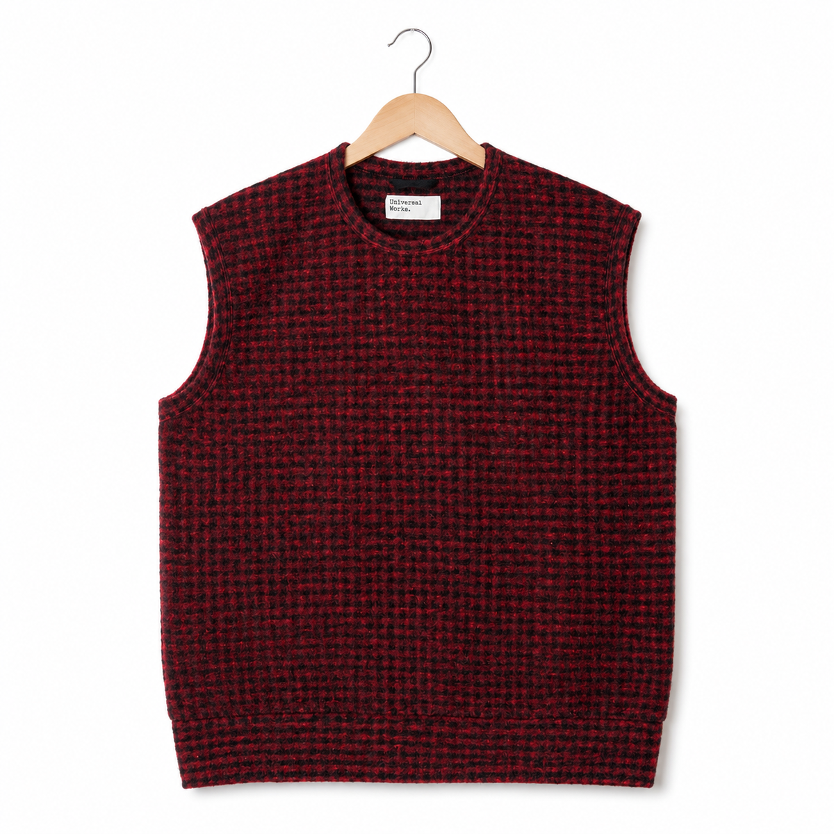 Universal Works Giacomo Tank Top 533 wool mix black/red