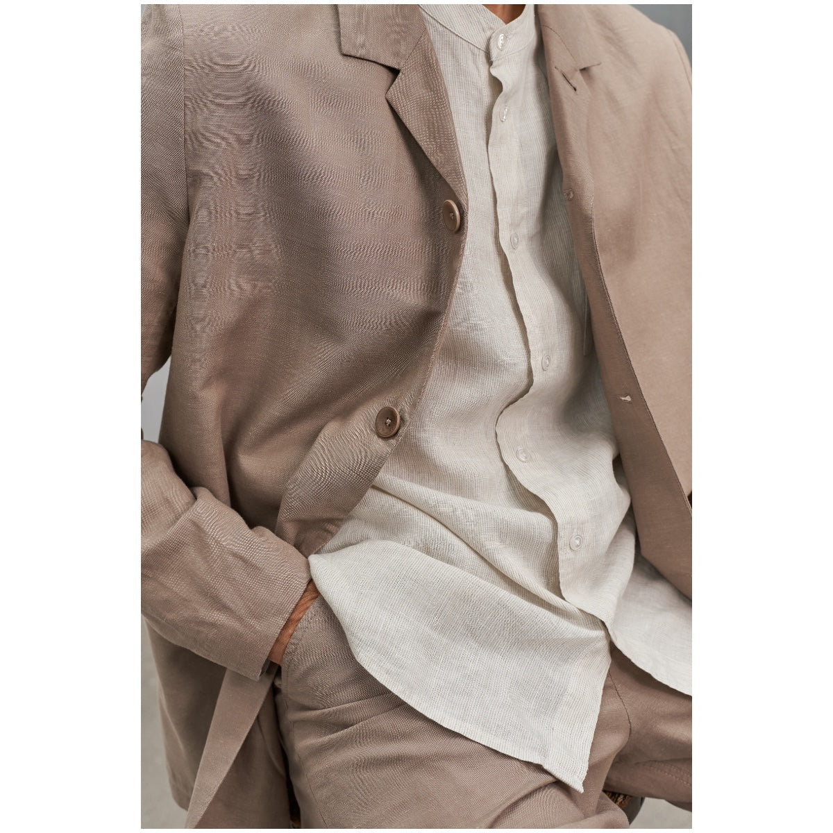 About Companions Elmar Blazer linen walnut