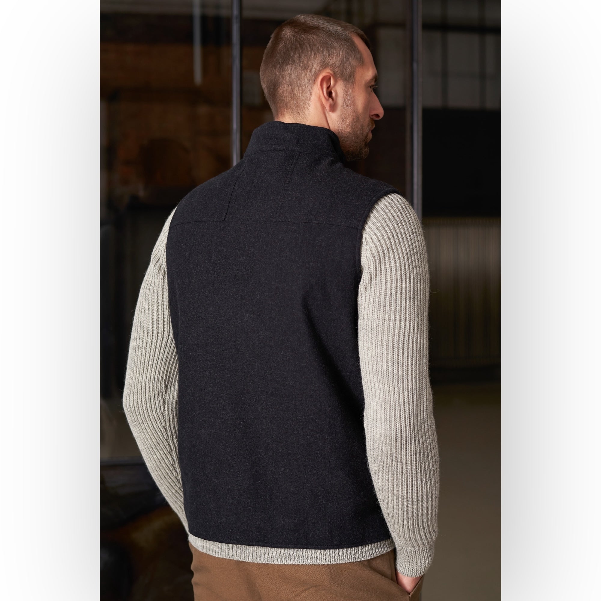 About Companions Wendel Vest eco flannel mel black