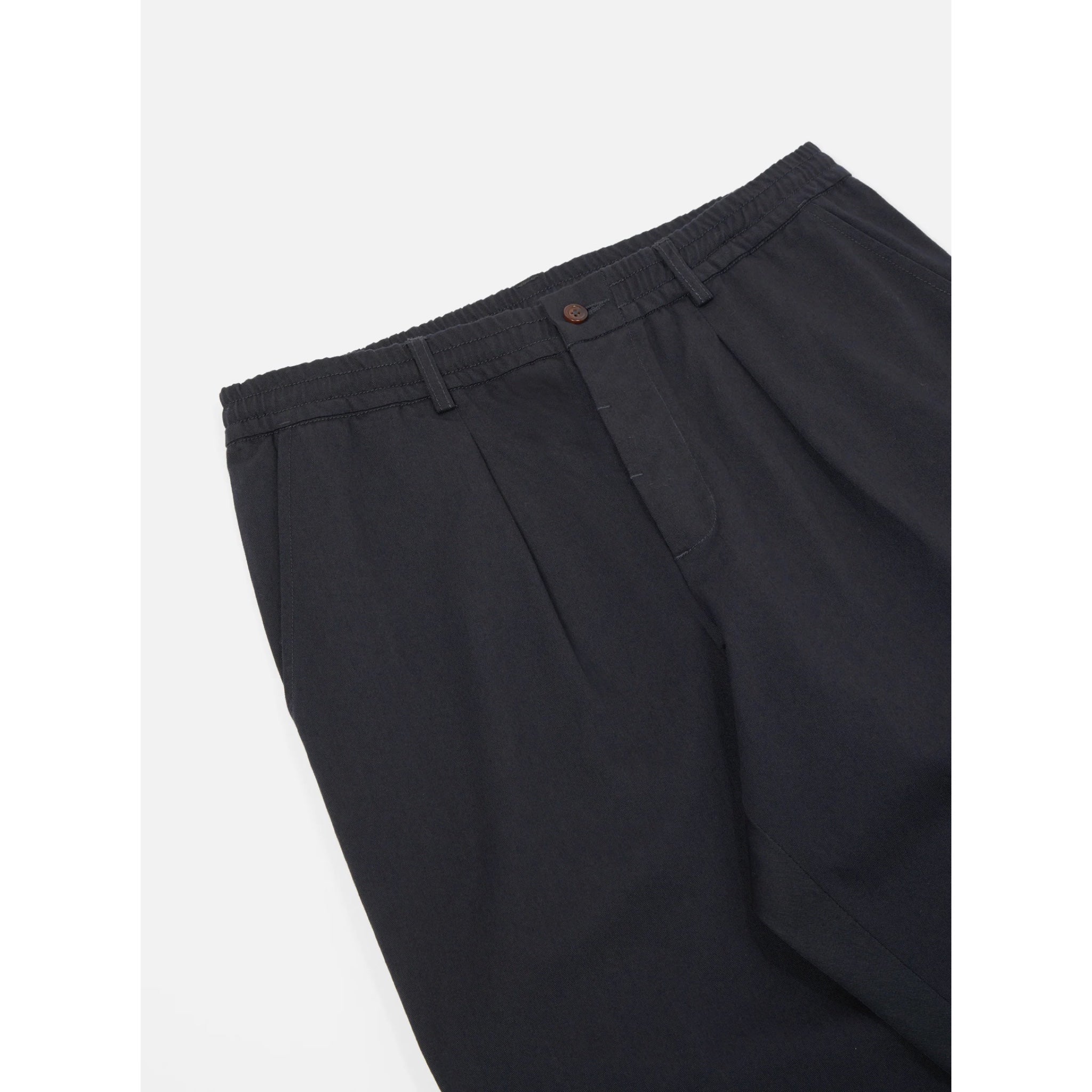 Universal Works Pleated Track Pant 00134 Twill black