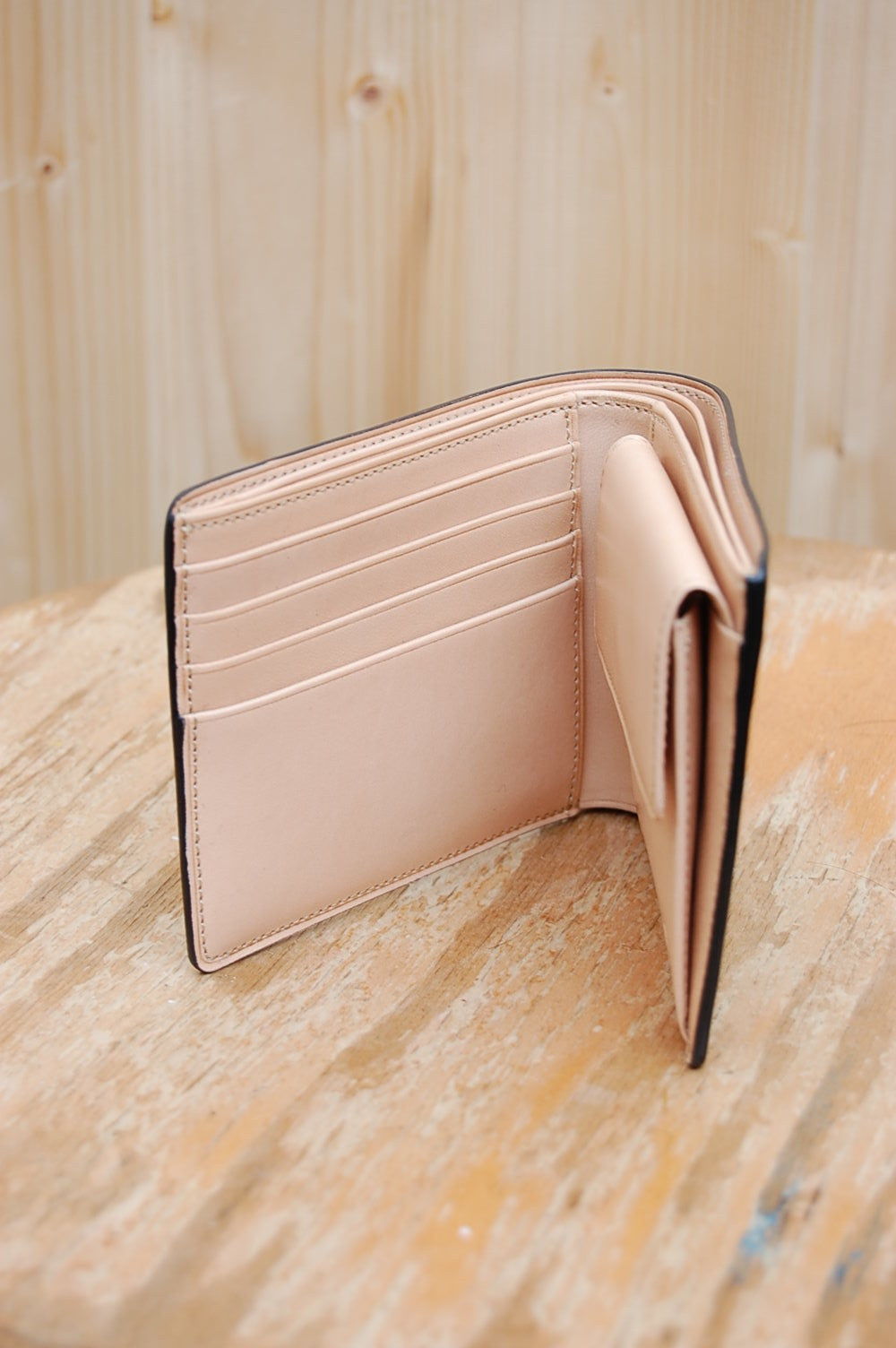 Il Bussetto Bi-fold Wallet with Coin Pocket pesto