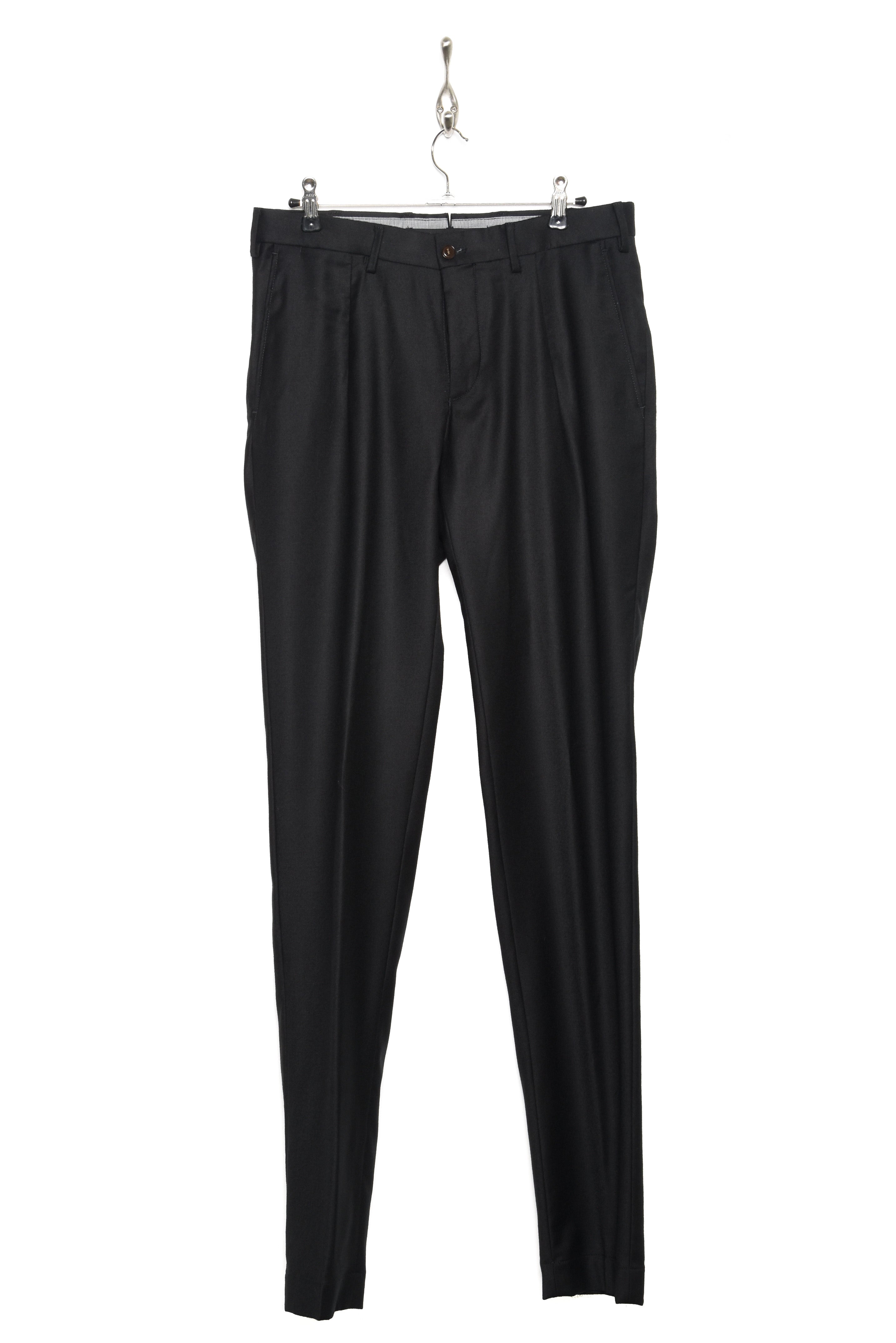 Bradley Schwarz 82972.